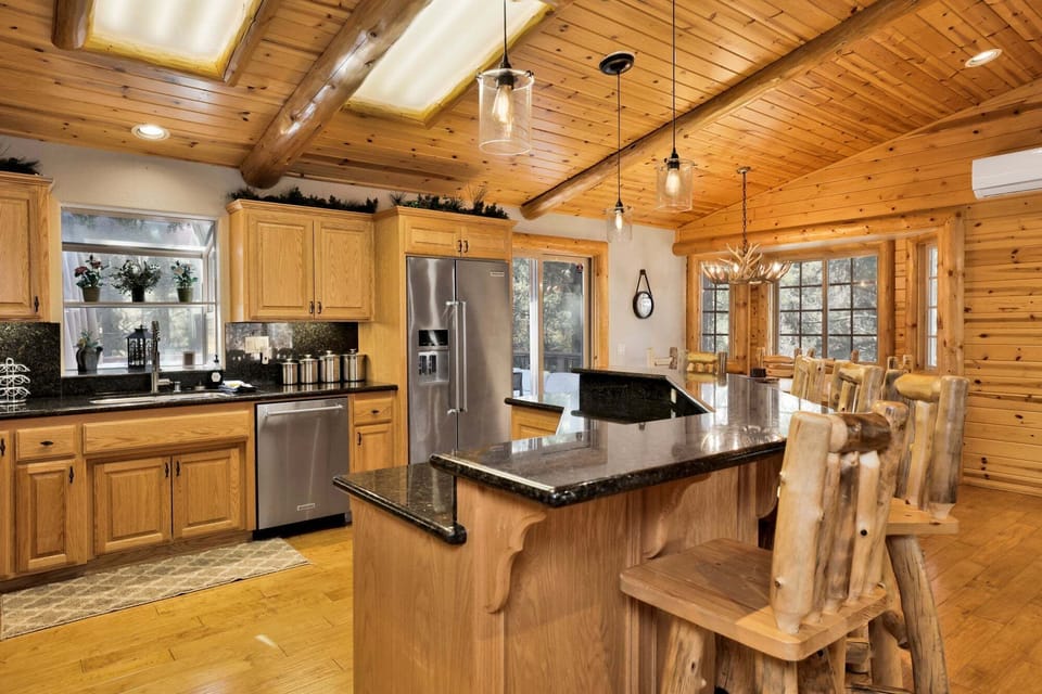 Cabin, Multiple Beds, Mountain View (2588) | Private kitchen