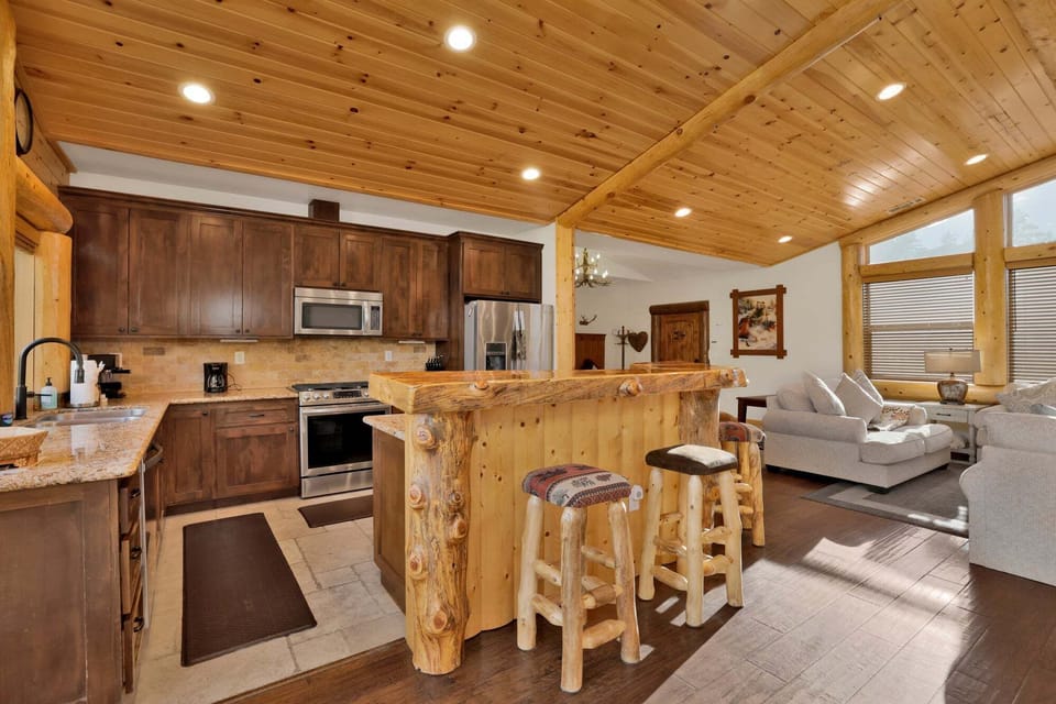 Cabin, Multiple Beds, Mountain View (2602) | Private kitchen