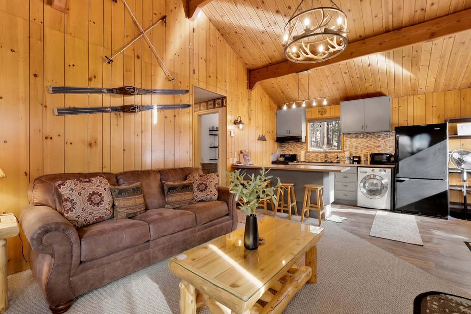 Cabin, Multiple Beds, Mountain View (2609) | Living area