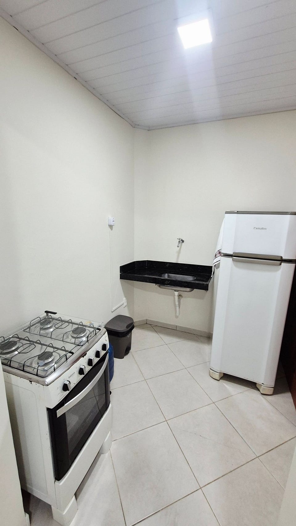 Basic Apartment | Private kitchen