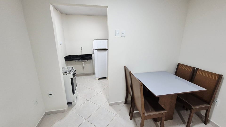 Basic Apartment | Dining