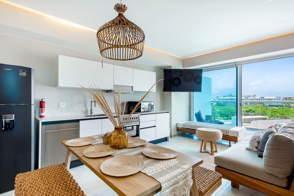 Apartment, Multiple Beds, Pool Access, Ocean View (Marítima Golf # 4B) | Interior