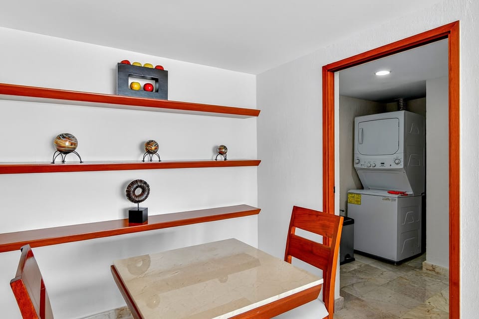 Apartment, Multiple Beds, Pool Access, Ocean View (Grand Miramar A201) | Interior