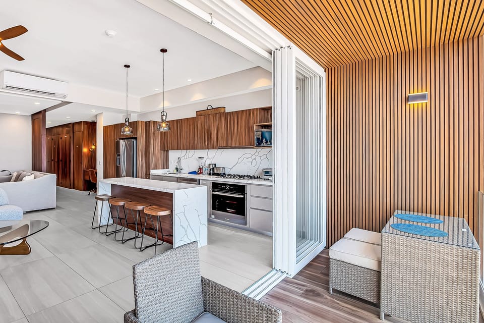 Condo, Multiple Beds, Hot Tub, Ocean View (Casa Cloud-9 at Maralma) | Interior