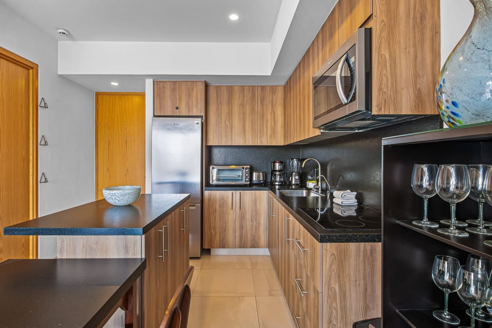 Condo, 1 King Bed with Sofa bed, Pool Access (Viva la vida) | Private kitchen