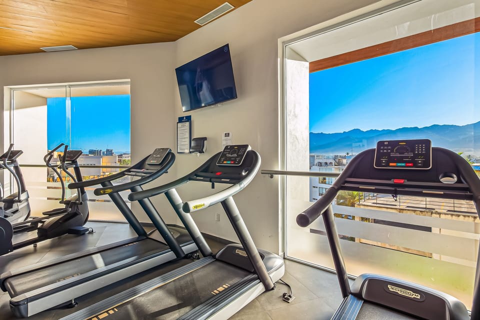 Oceanfront Studio With Infinity Pool, Breathtaking Views & Beach Access Apartment in Puerto Vallarta