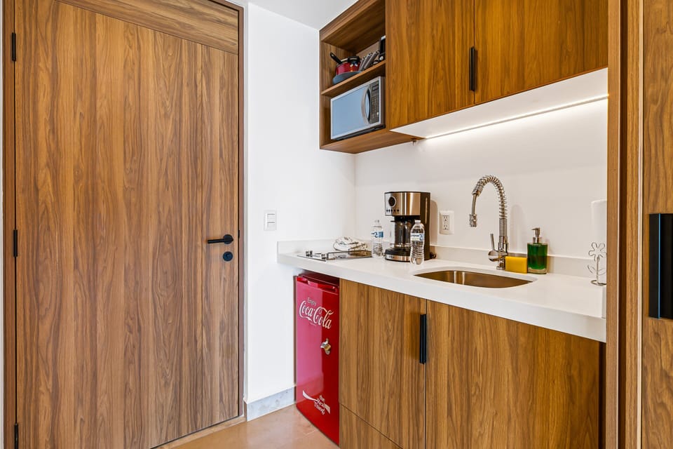 Condo, 1 King Bed, Pool Access, Ocean View (Harbor 171 #711) | Private kitchen