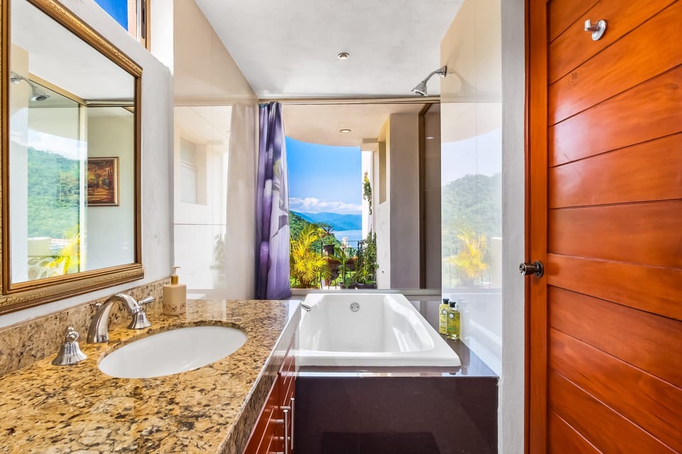 Mismaloya Beach Condo With Ocean Views, On-site Pool, Grill, & Private Balcony Apartment in Mismaloya