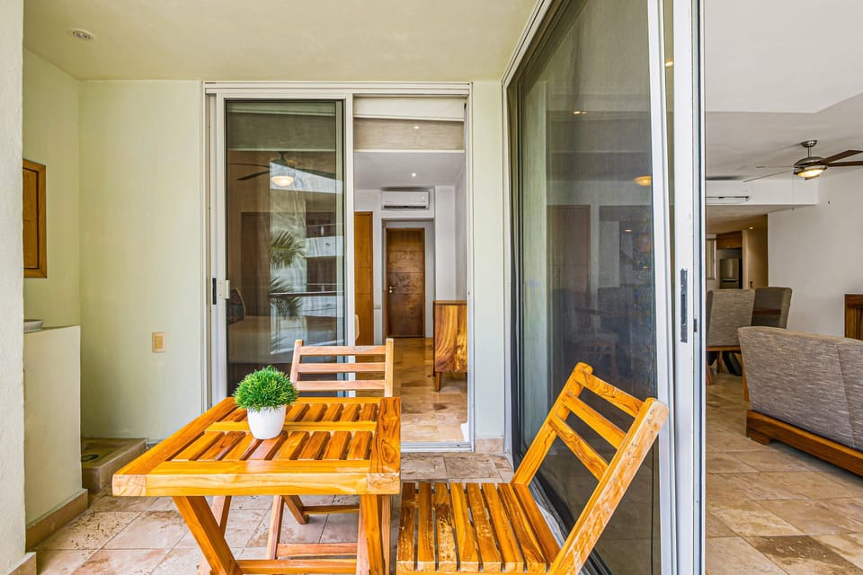 Condo, Multiple Beds, Pool Access, Pool View (Nitta Condo 303) | Interior
