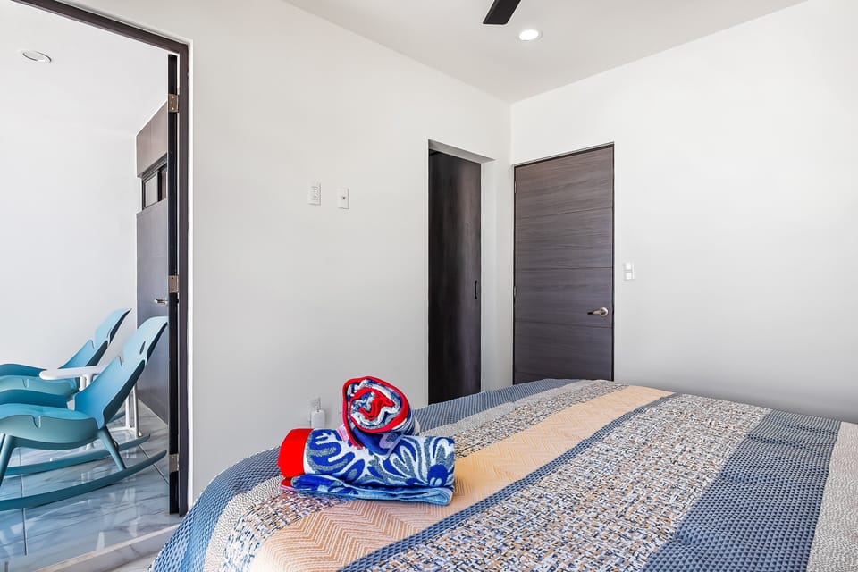 House, Multiple Beds, Pool Access, Pool View (Coastal Comfort Haven) | 3 bedrooms, individually decorated, individually furnished, bed sheets
