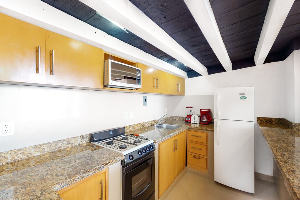 Apartment, Multiple Beds, Pool Access, Ocean View (Torre Malibu, PH # 901) | Private kitchen