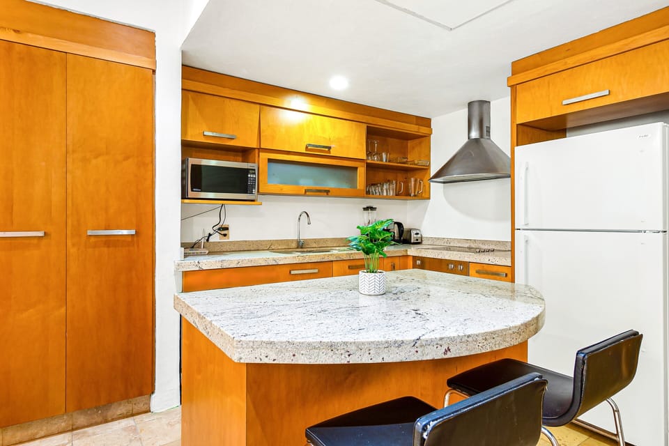 Condo, 1 King Bed with Sofa bed, Pool Access, Partial Ocean View (Nitta Condo # 207) | Private kitchen