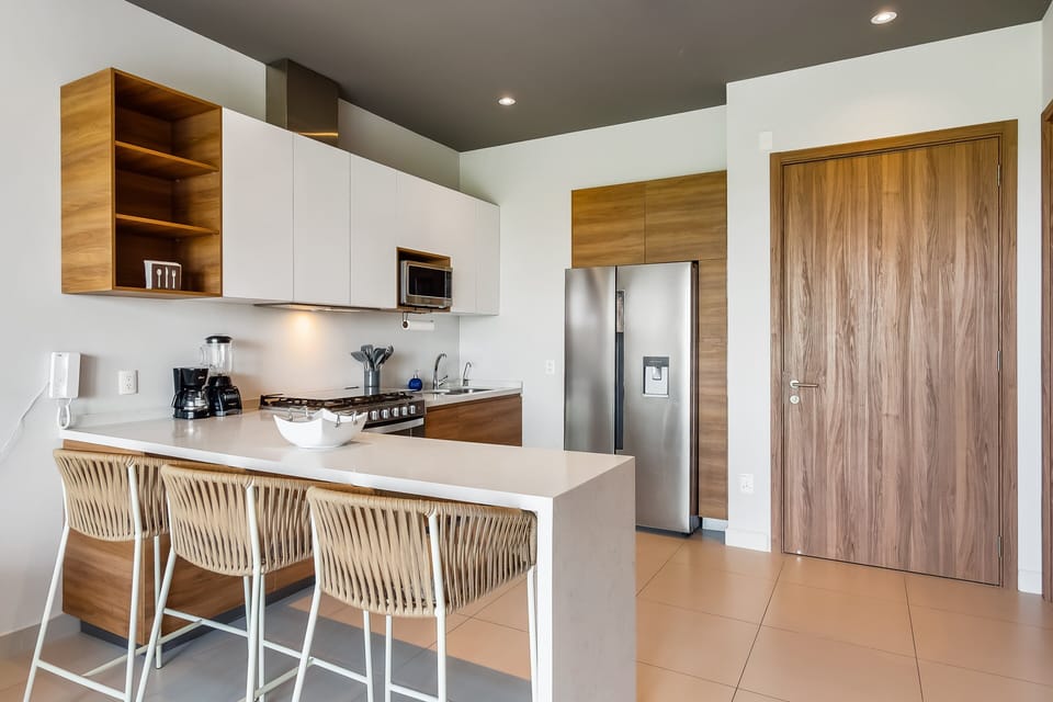 Apartment, 1 King Bed with Sofa bed, Pool Access, Pool View (Punto Novo 504) | Private kitchen