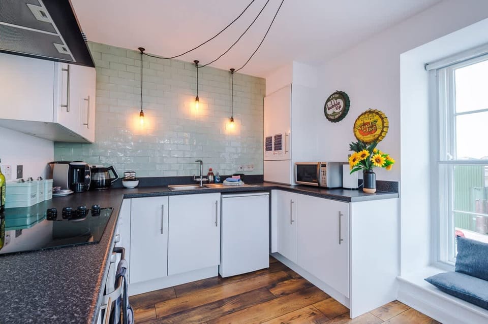 House | 2 bedrooms, desk, soundproofing