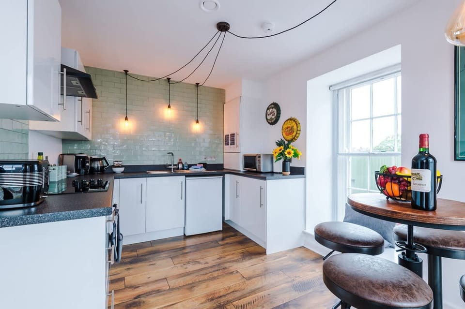 House | 2 bedrooms, desk, soundproofing