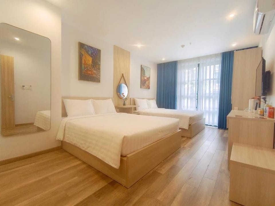 Iron/ironing board, free WiFi, wheelchair access