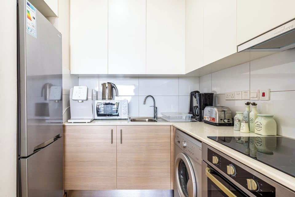 Apartment, 2 Bedrooms, Kitchen, City View | Private kitchen