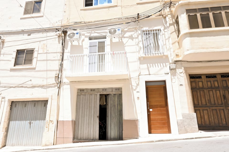 Family Apartment, 2 Bedrooms, 2 Bathrooms (Well Located Modern Apart Balluta Bay) | Exterior detail