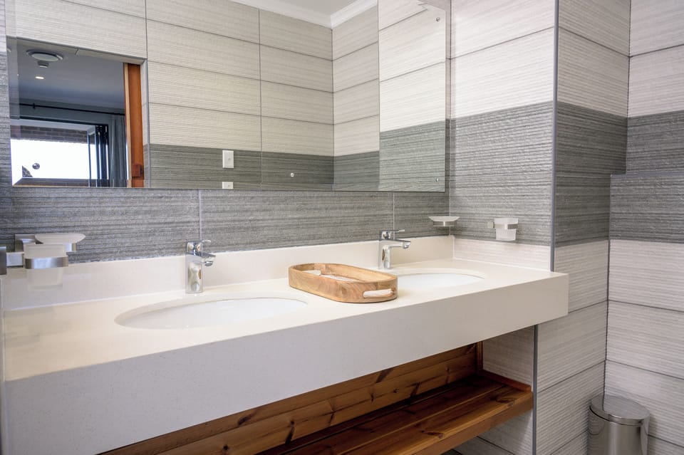 Shower, free toiletries, towels, soap