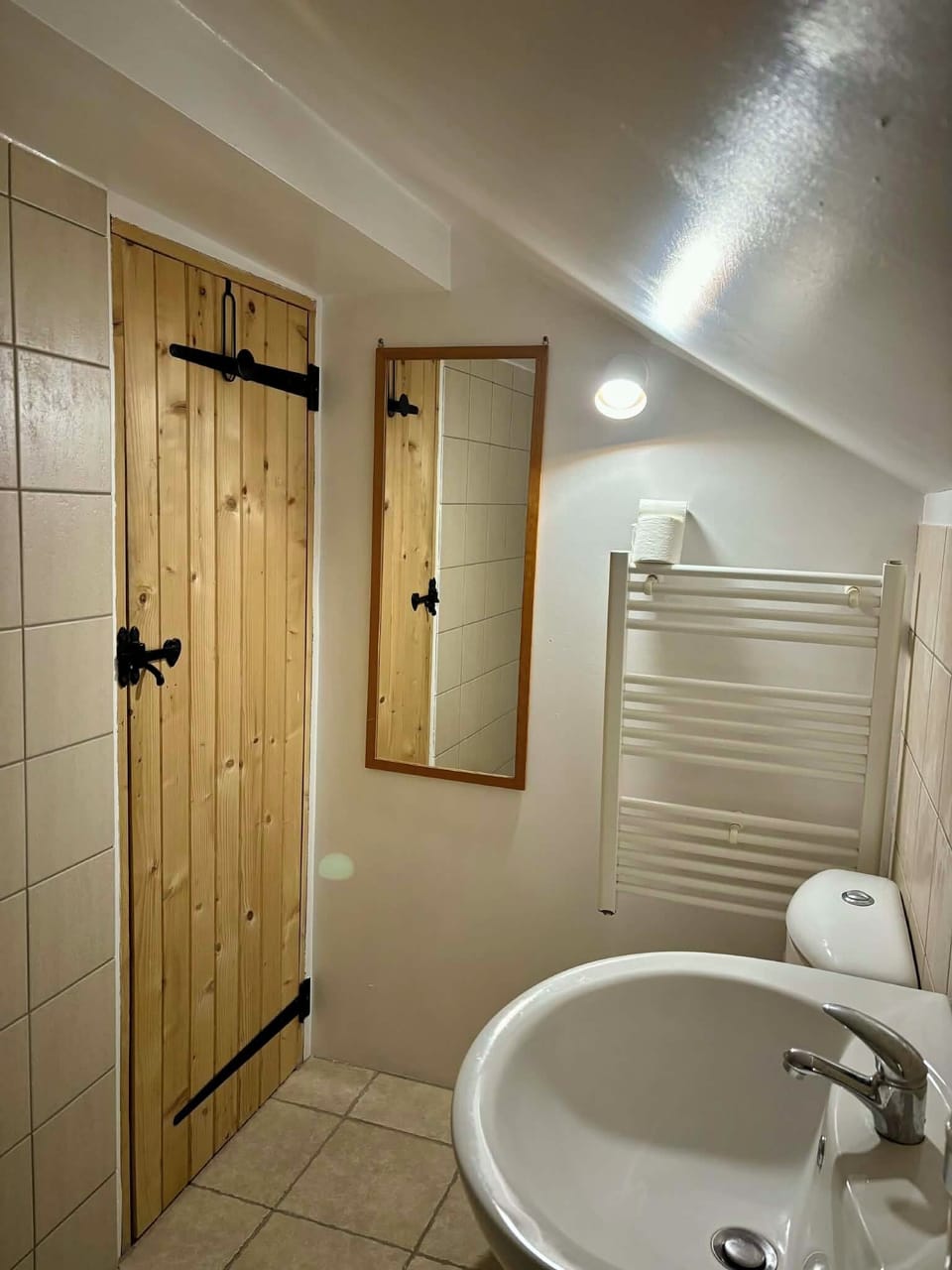 Comfort Quadruple Room, Non Smoking, Garden View | Bathroom | Hair dryer, towels, soap, shampoo