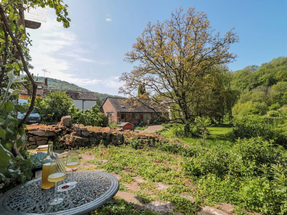 Cottage | Property grounds