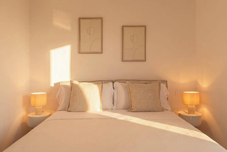 Junior Double Room, City View | Premium bedding, minibar, in-room safe, desk