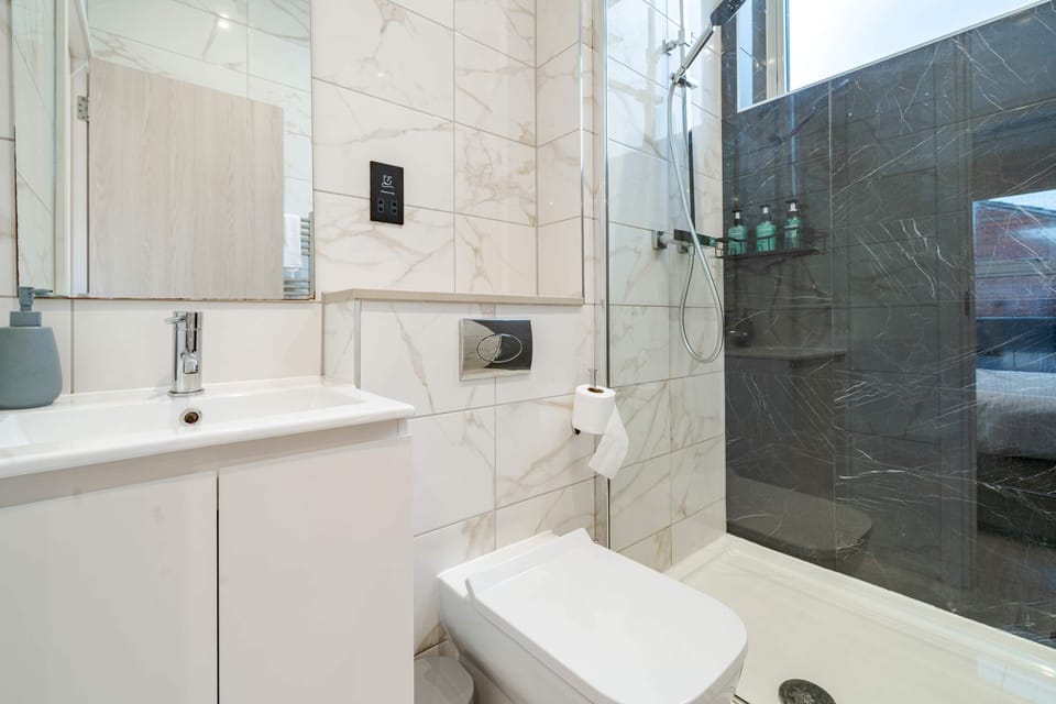 Leeds City-centre 1-bed With Private Roof Terrace Apartment in Leeds