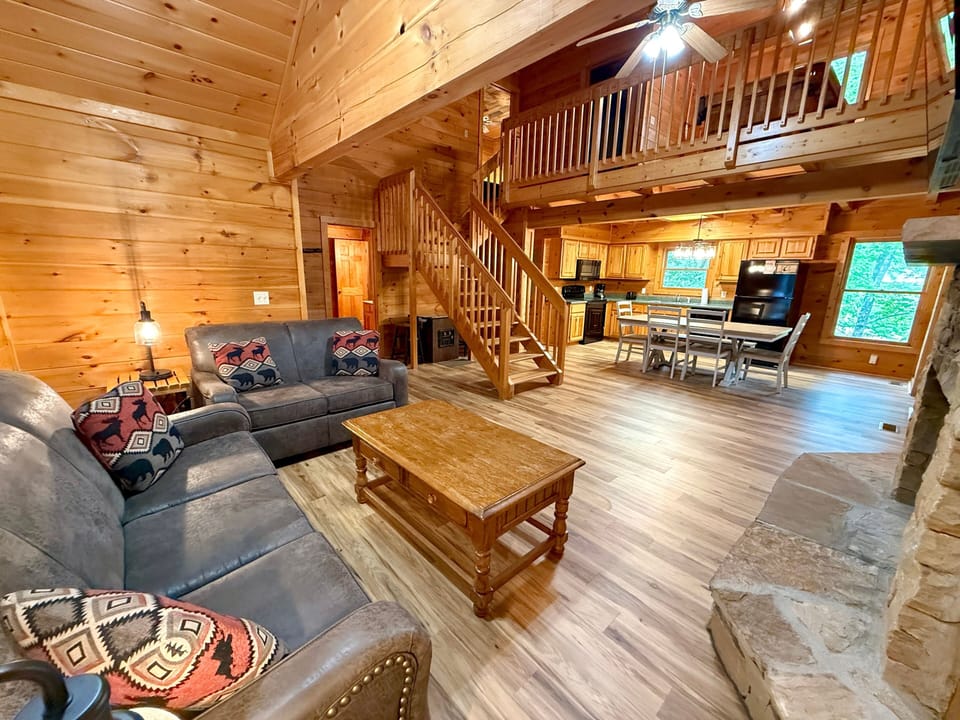 Cabin, 2 Bedrooms | Living area | Smart TV