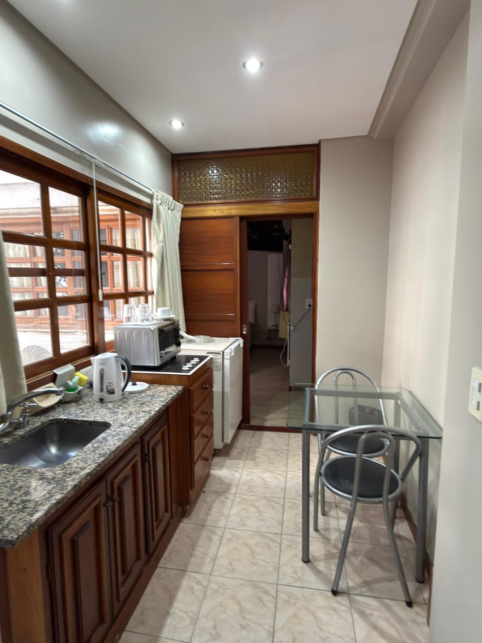 Superior Studio Suite | Private kitchen | Mini-fridge, microwave, cookware/dishes/utensils
