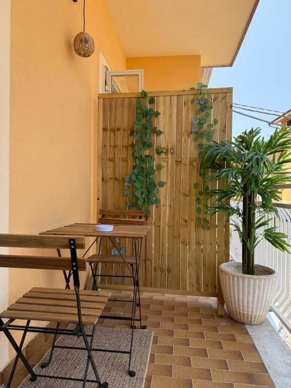 Comfort Double or Twin Room, Balcony | Outdoor dining