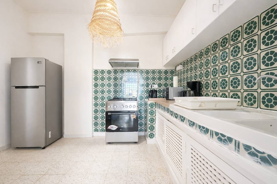 Apartment, 2 Bedrooms | Private kitchen