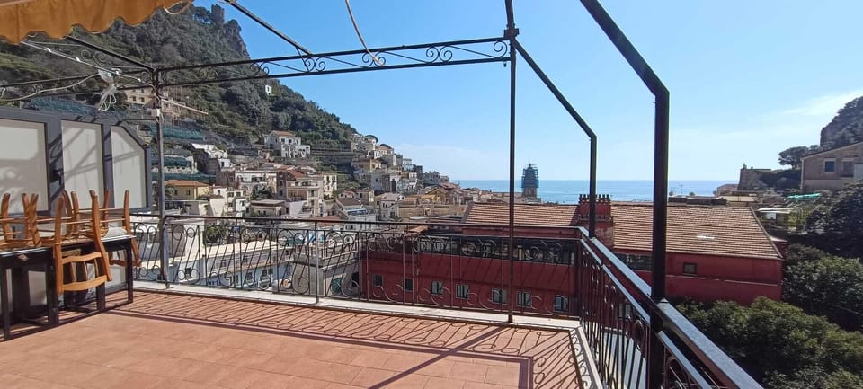 Family Penthouse, 1 Bedroom, Terrace, Sea View | Property grounds