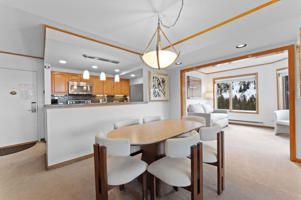 Condo (1 Bedroom) | Property amenity