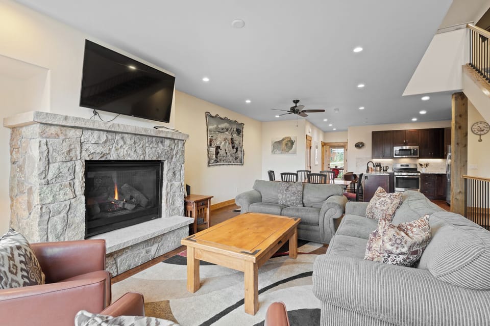 Studio (3 Bedrooms) | Front of property