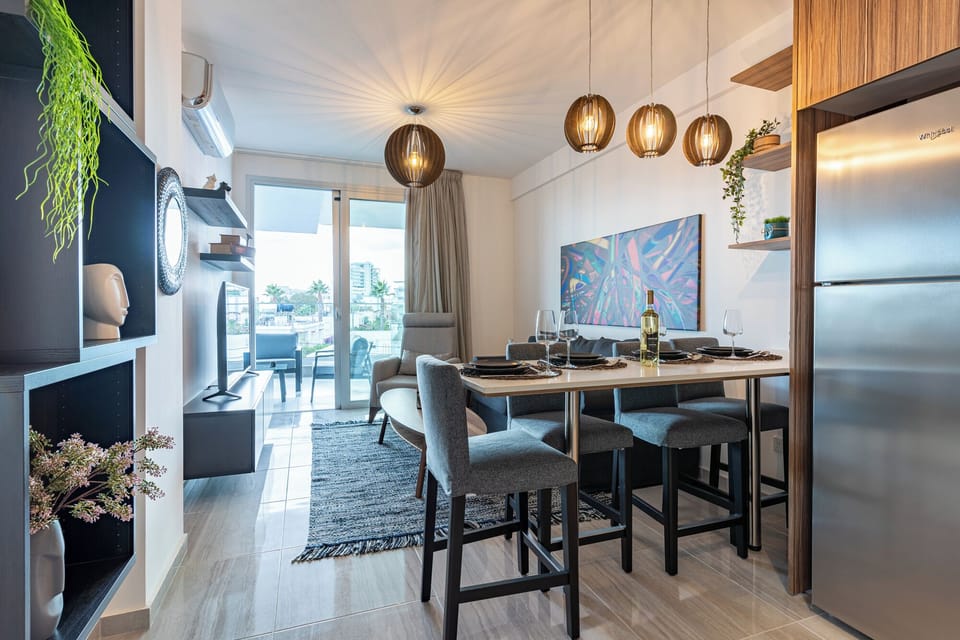 Apartment, 1 Double Bed, Kitchen, City View | Interior