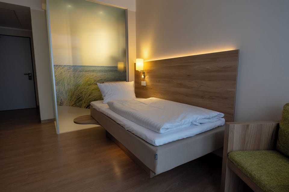 Single Room | Desk, free WiFi, bed sheets, wheelchair access