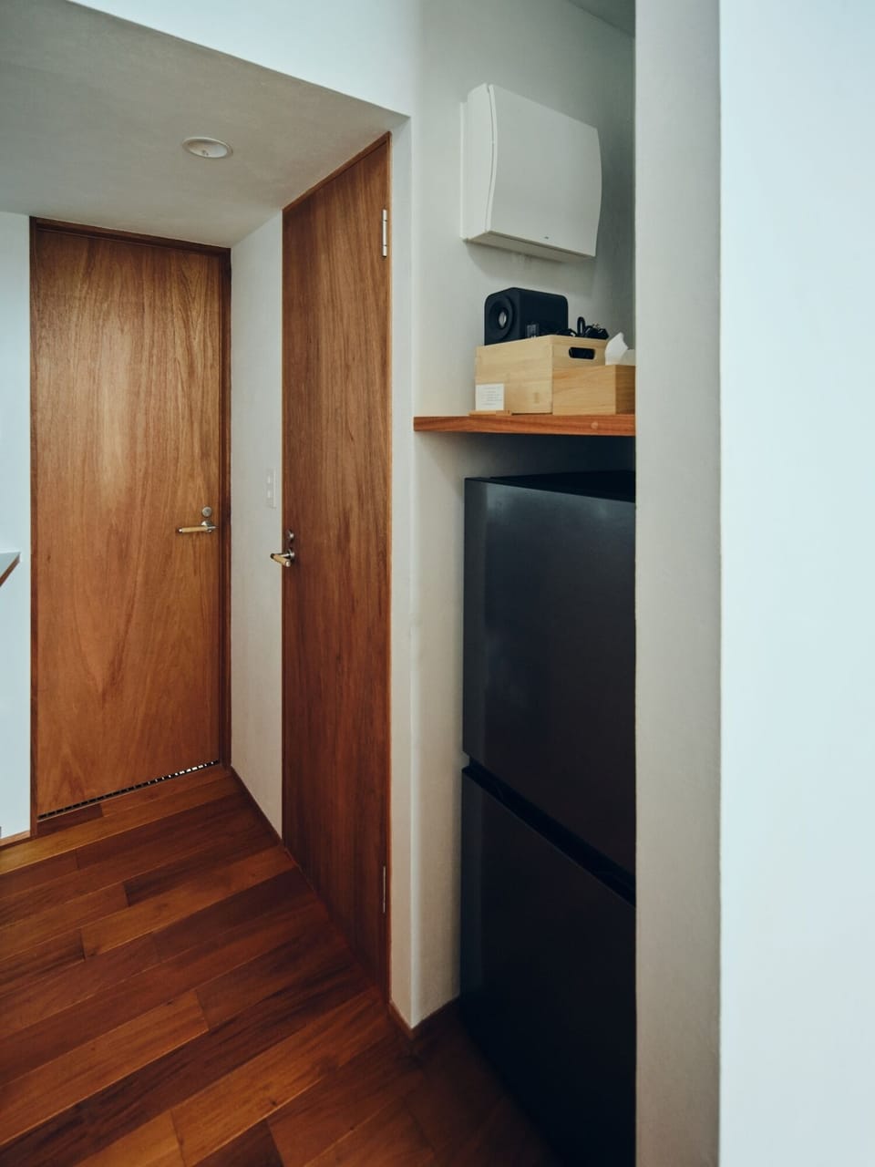 Mini-refrigerator