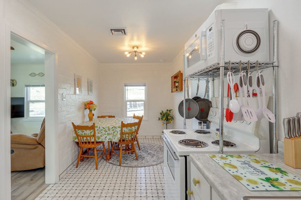 House (2 Bedrooms) | Interior