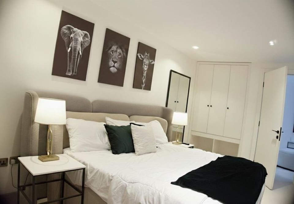 Economy Room, Balcony, City View | In-room safe, desk, laptop workspace, blackout drapes