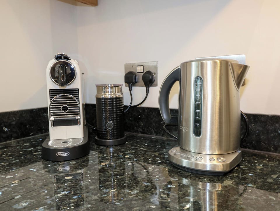 Cottage | Coffee and/or coffee maker
