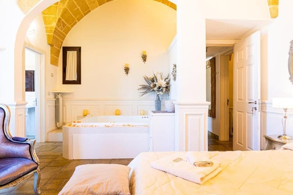 Deluxe Double Room, Balcony, City View | In-room safe, free WiFi
