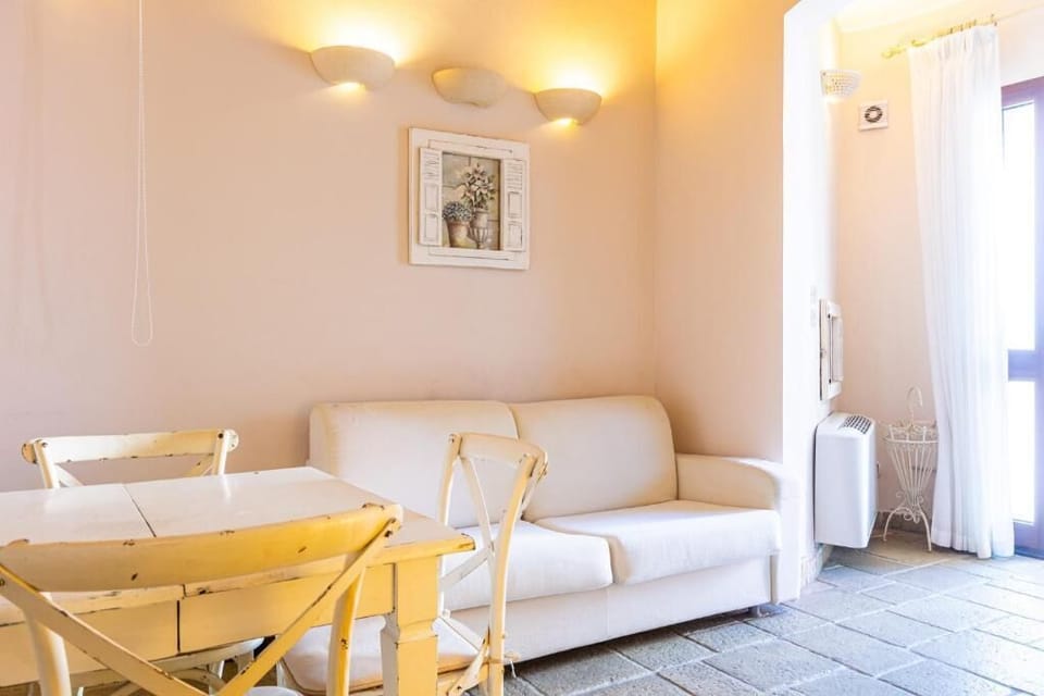 Family Studio | Living area | TV