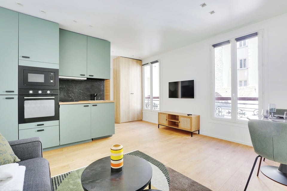 Apartment | Private kitchen | Coffee/tea maker, fridge, oven, stovetop