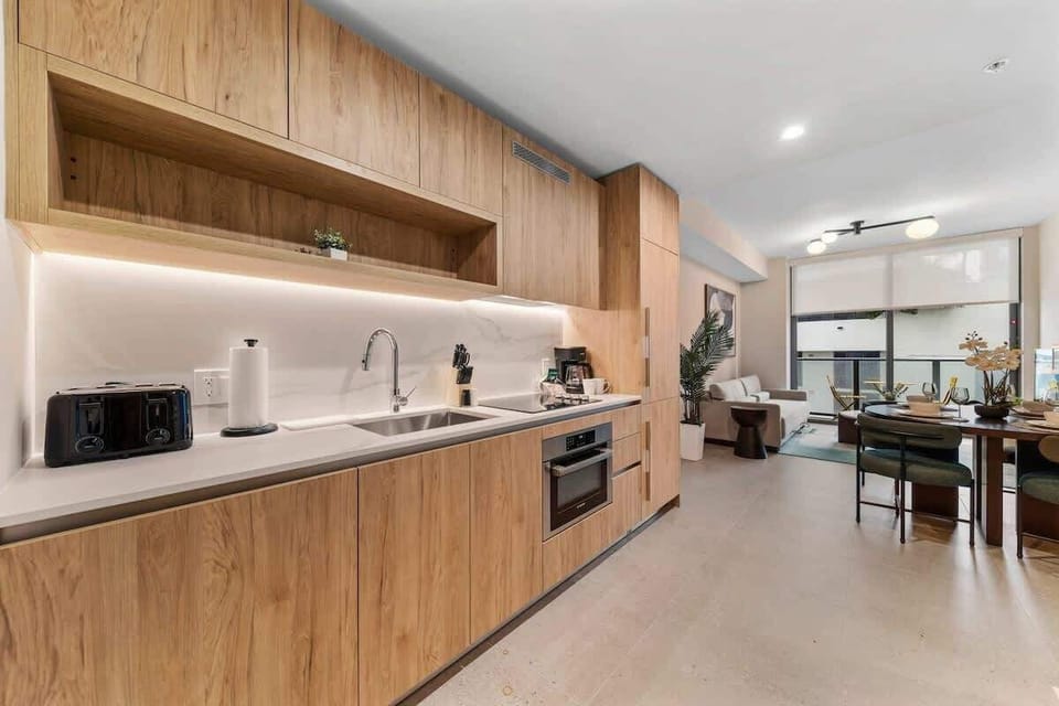 Classic Condo, 1 King Bed with Sofa bed, Kitchen, City View | Private kitchen | Full-size fridge, microwave, oven, stovetop