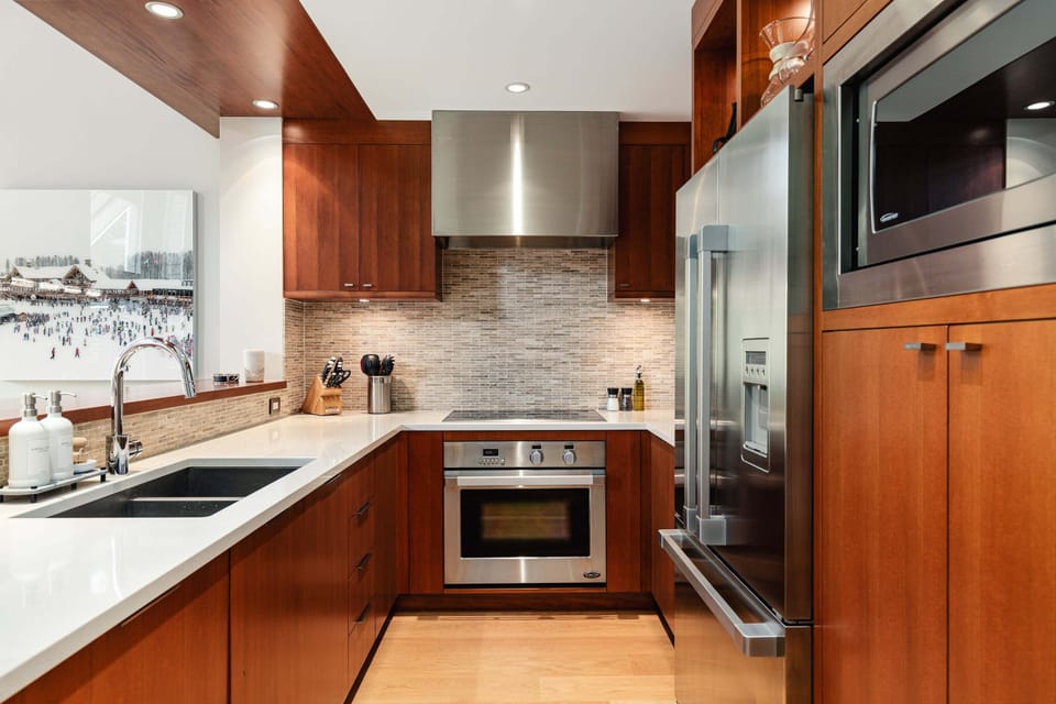 House, Multiple Beds, Patio, Mountain View (Northlight Retreat at Alpine Greens) | Private kitchen