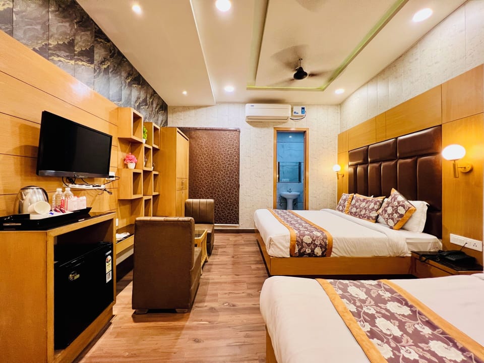 Executive Triple Room | Coffee and/or coffee maker