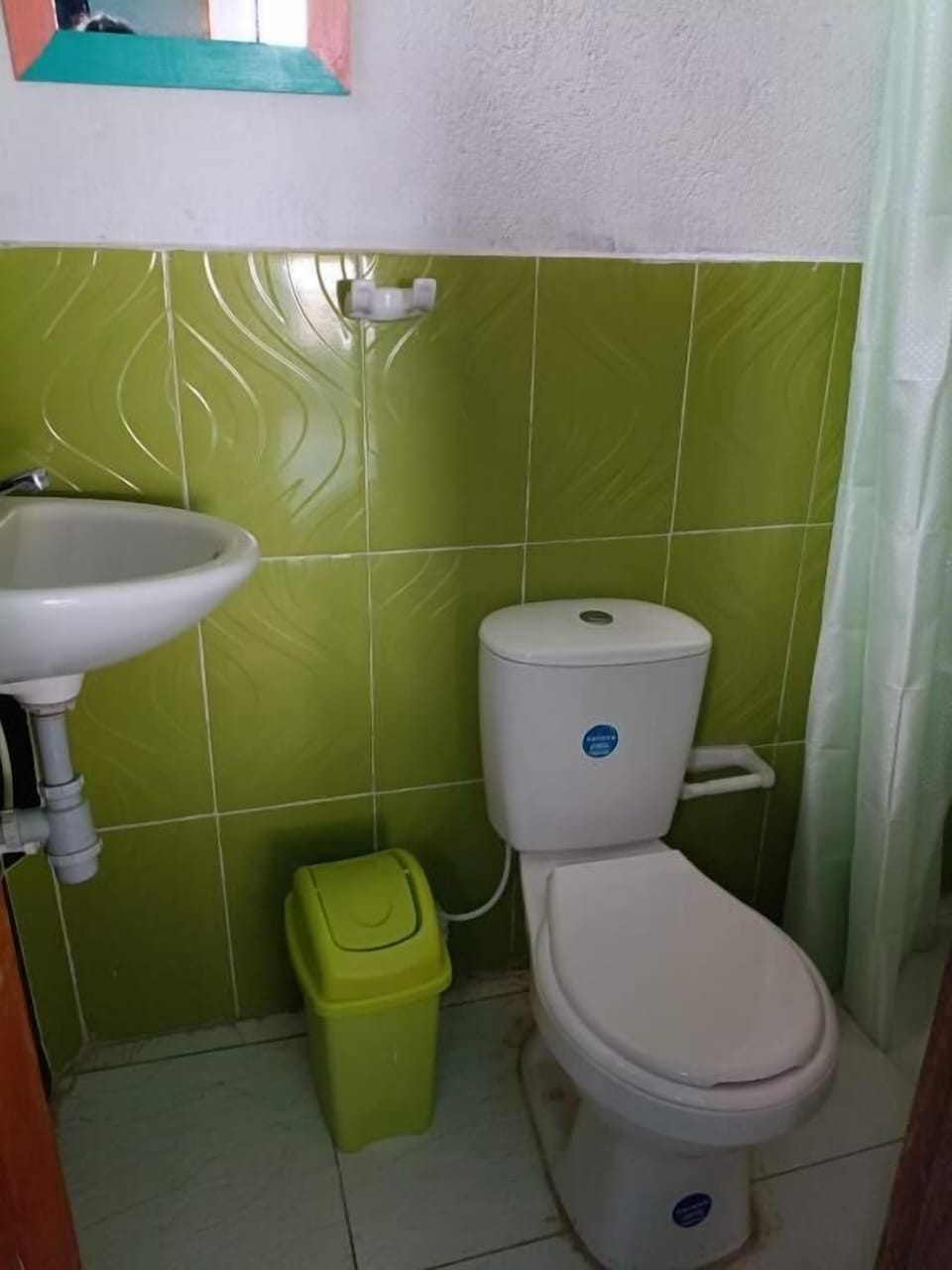 Shower, towels, soap, toilet paper