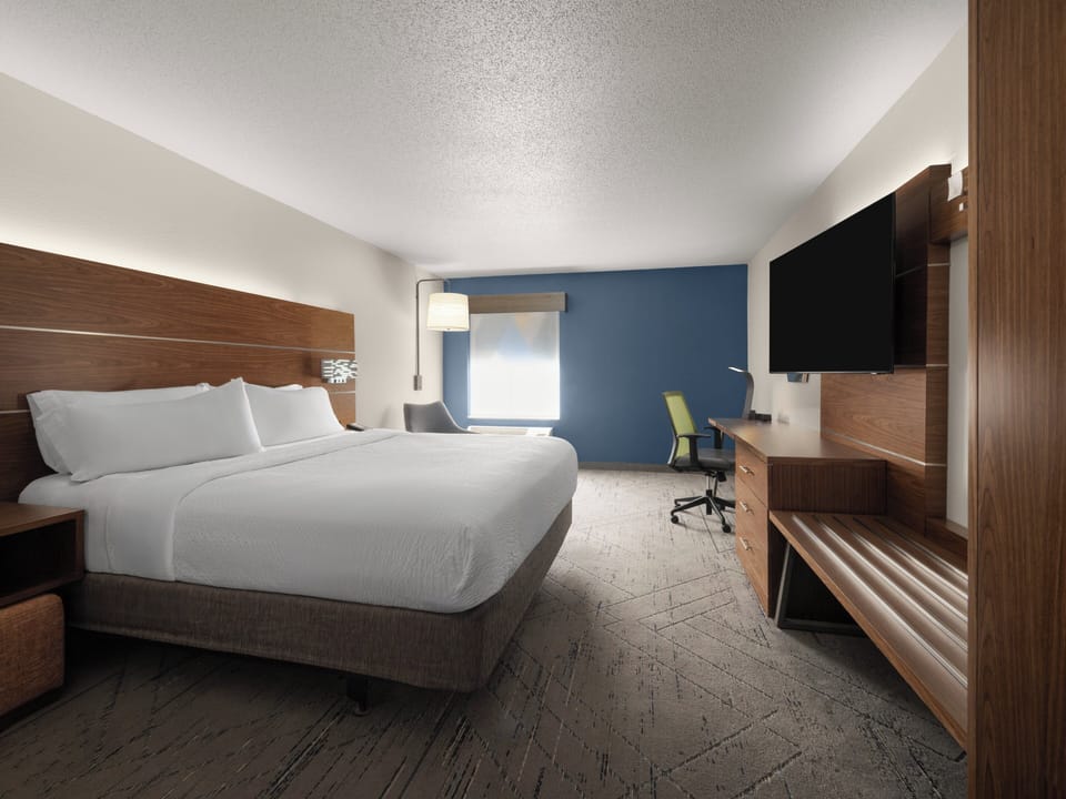 In-room safe, desk, laptop workspace, blackout drapes
