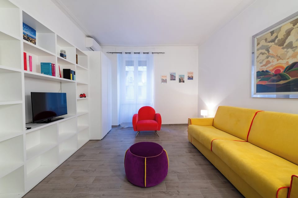 Apartment (1 Bedroom) | Living area | TV