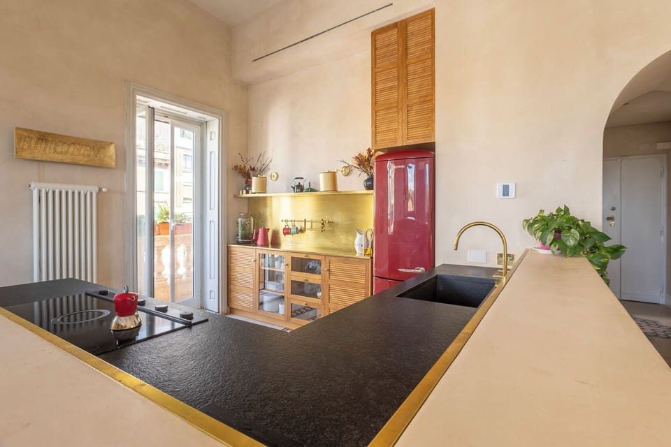 Apartment (1 Bedroom) | Private kitchen | Stovetop, cookware/dishes/utensils